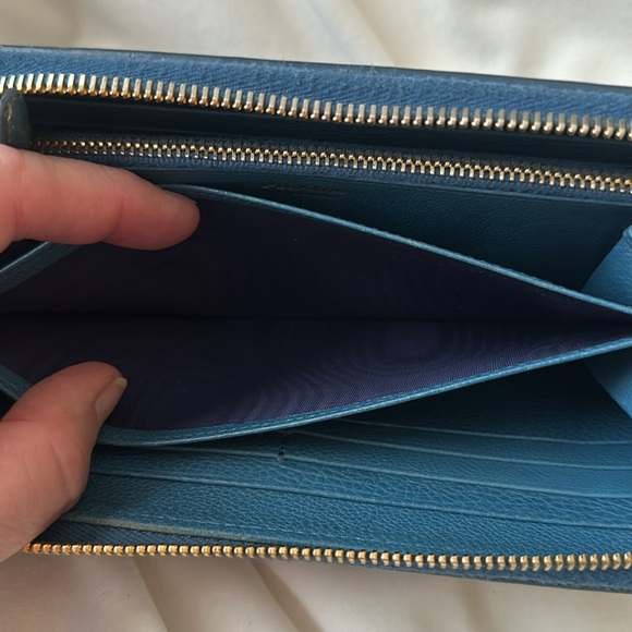 PRADA💙Colbalt Blue Bow Zippy Wallet w/ Authentication card Interior perfect - Picture 6 of 12